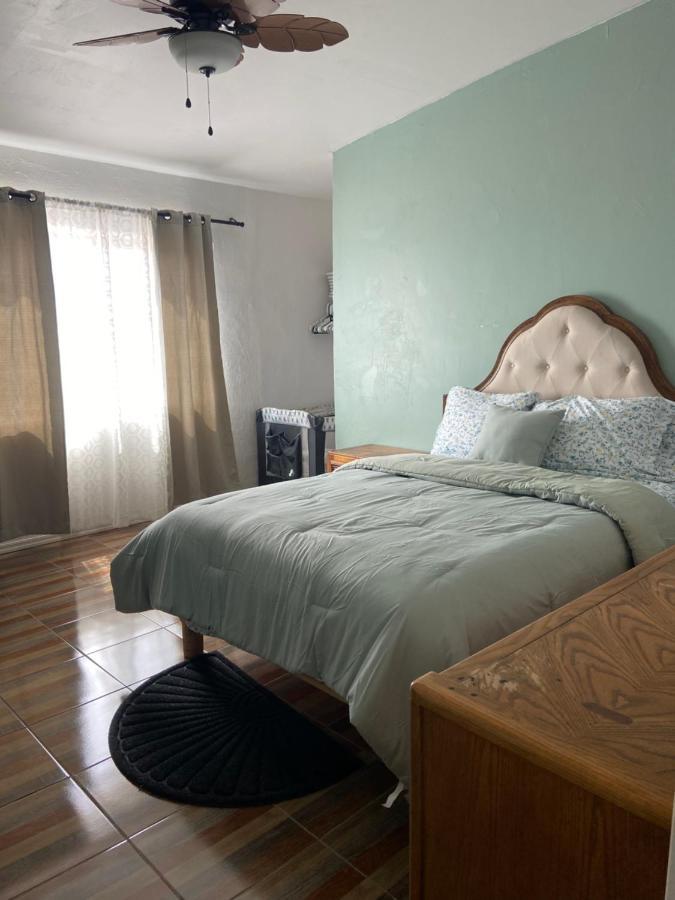 Large 4 Bedroom Home With Gated Parking ปูแอร์โตเปญาสโก ภายนอก รูปภาพ