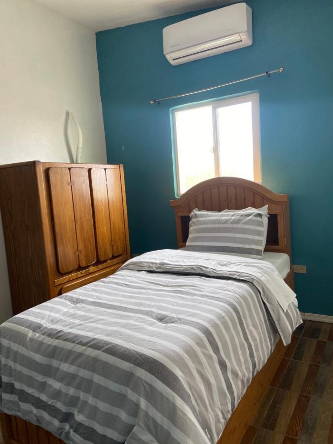 Large 4 Bedroom Home With Gated Parking ปูแอร์โตเปญาสโก ภายนอก รูปภาพ